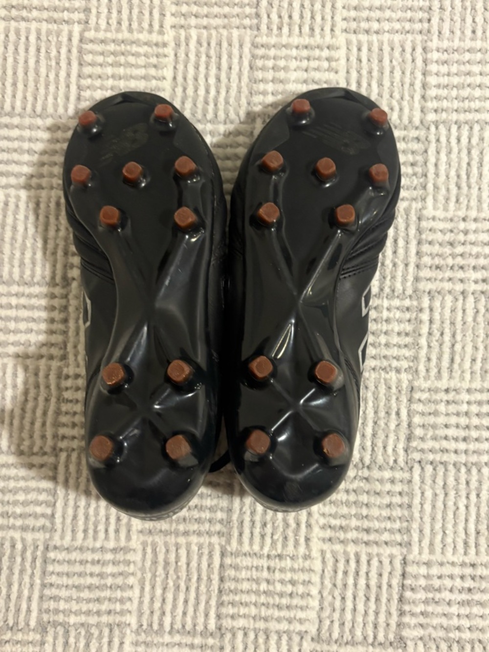 ⚽️ New Balance Men's Black Soccer Cleats - Picture 5 of 5